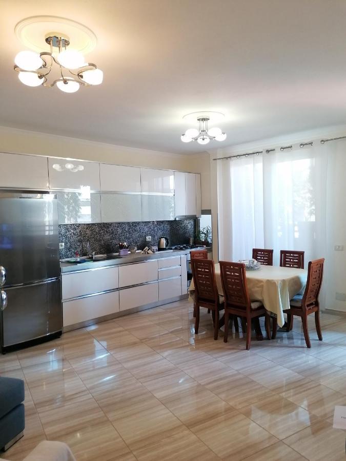 שקודר Holiday Center Apartment מראה חיצוני תמונה